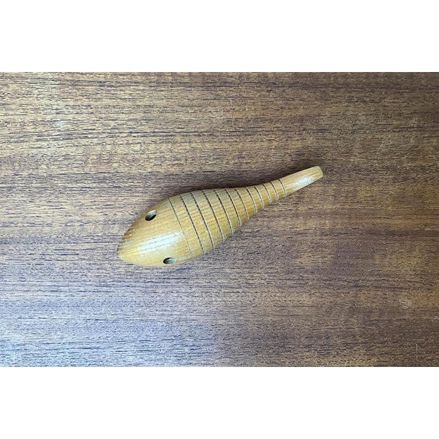 Mid-Century Modern Bauhaus Urfisch Fish Rattle by Hugo Kükelhaus for Hohenfried Werkstätten, 1940s For Sale - Image 3 of 15