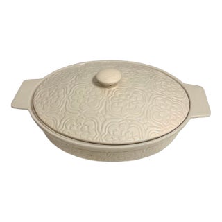 Blue Harbor Collection Cream Embossed Floral 2.5-Quart Oval Covered Casserole Dish For Sale