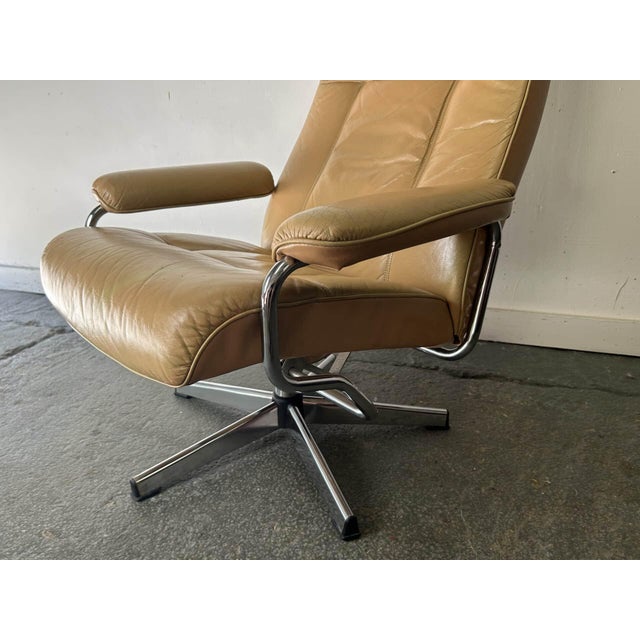 Mid-Century Scandinavian Leather Reclining Lounge Chair with Chrome Frame, 1970s For Sale - Image 6 of 10