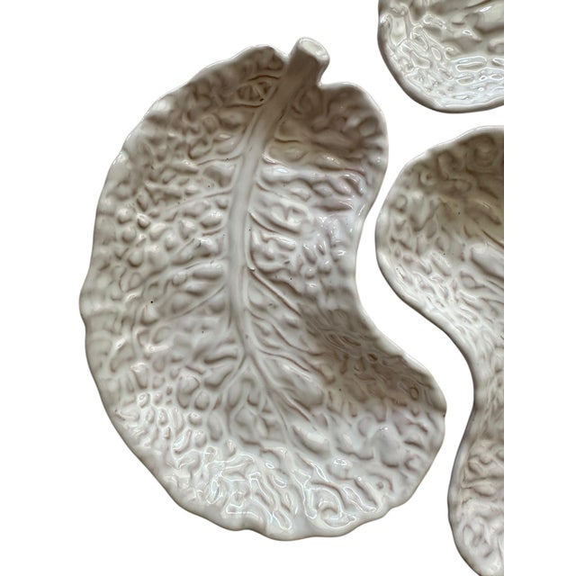 French Country Vintage Ed Langbein White Cabbage Leaf Bowls: Majolica Salad Set, Italy, 5 Bowls For Sale - Image 3 of 6