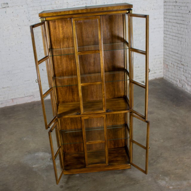 Late 20th Century Campaign Style Oak Curio Cabinet by Drexel Heritage Accolade II Collection For Sale - Image 10 of 18