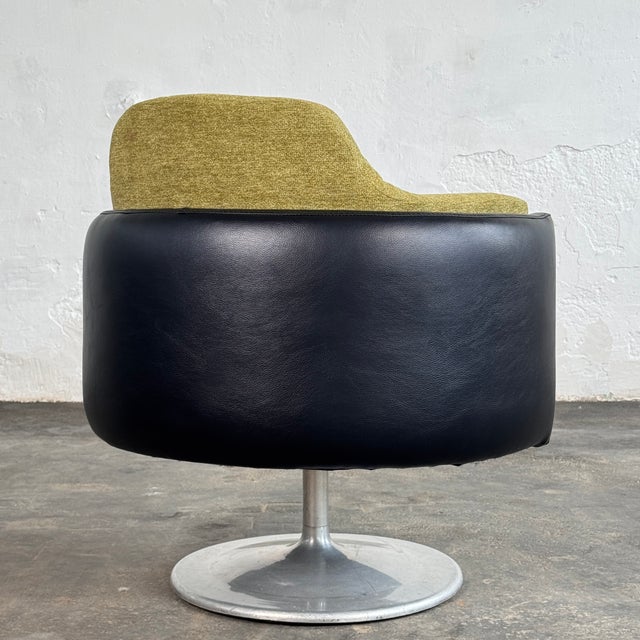 Hungarian Space Age Swivel Chairs, 1960s, Set of 2 For Sale - Image 4 of 13