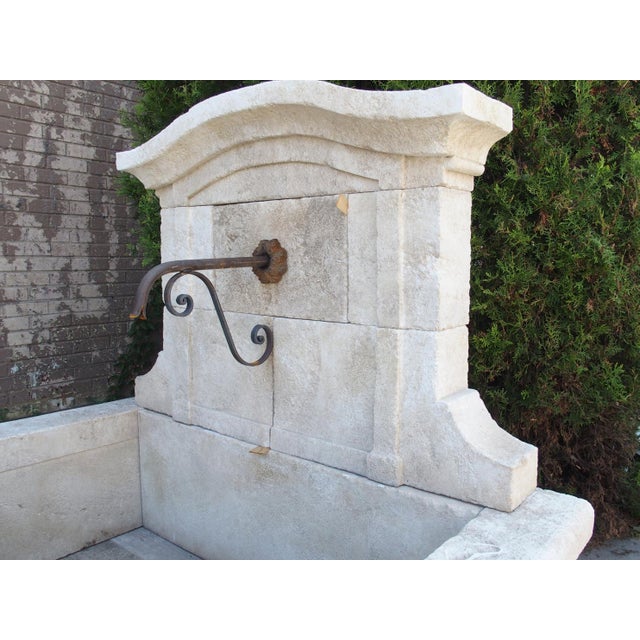 Coustelet French Carved Limestone Wall Fountain With Arched Top and Basin For Sale - Image 16 of 18