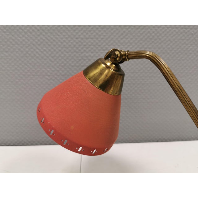 1950s Desk Lamp in Brass and Red Lacquered Metal by Erik Wärnå, Sweden, 1950s For Sale - Image 5 of 11
