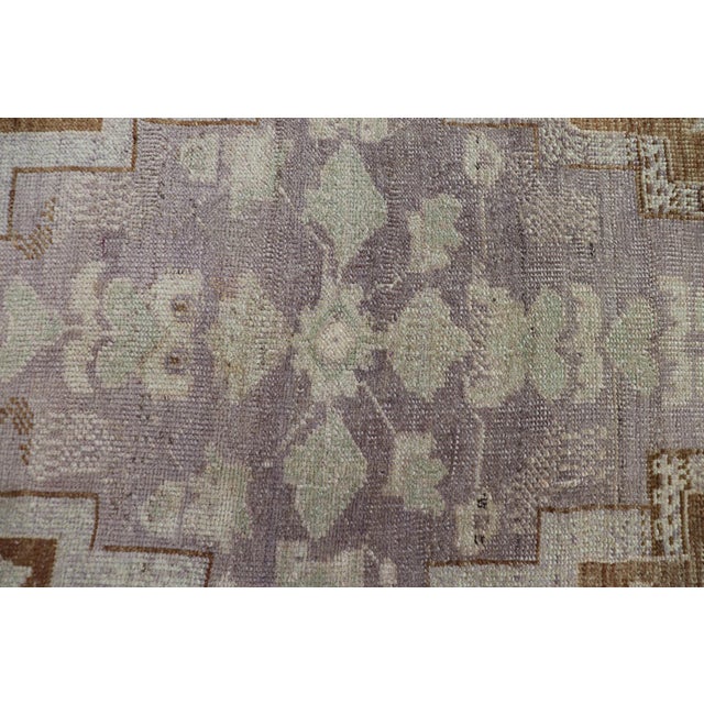 Mid 20th Century Layered Medallion Oushak Vintage Rug From Turkey With Floral Motifs 5'8 X 9'5 For Sale - Image 5 of 14