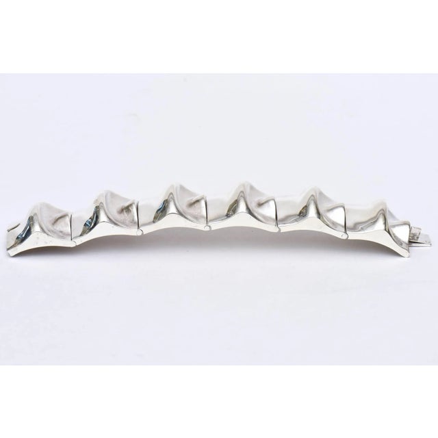1960s Vintage Rare Signed Sirokoro Sterling Silver Sculptural Cuff Bracelet, Finland For Sale - Image 5 of 9