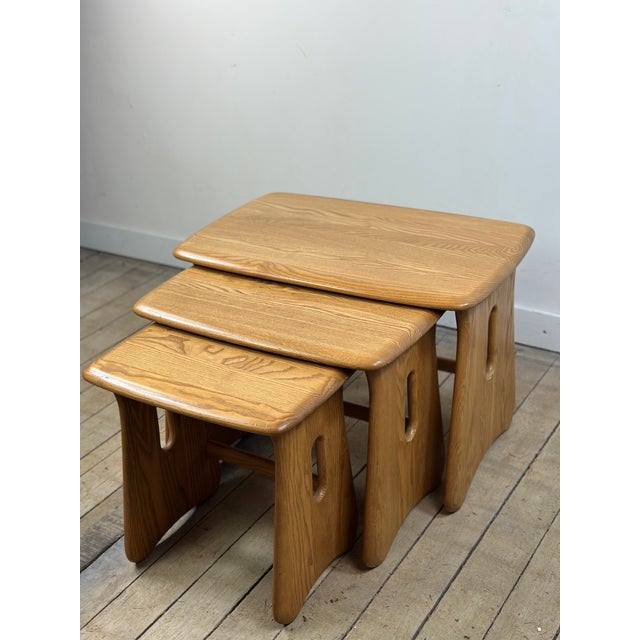 Vintage Nesting Tables in Elm from Ercol, 1980, Set of 3 For Sale - Image 10 of 10