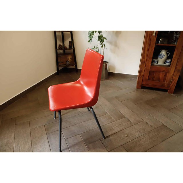 Mid-Century Modern Set of Red Plastic Chairs with Metal Frame, 1980s For Sale - Image 3 of 9