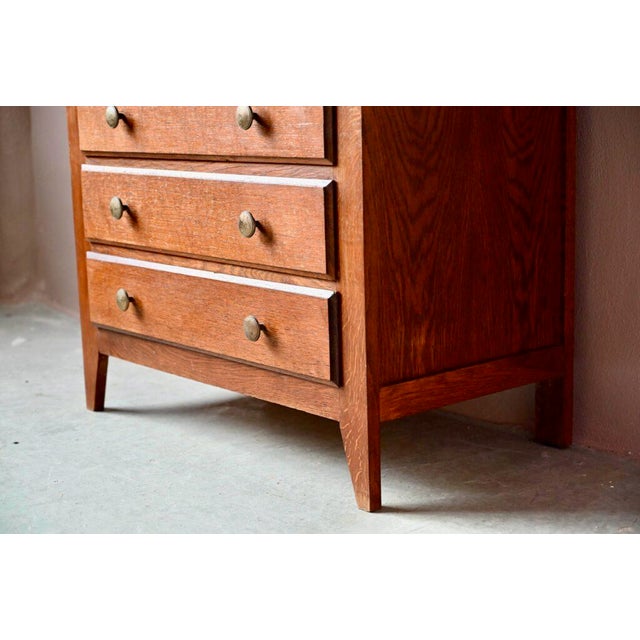 1940s Chest of Drawers in Oak For Sale - Image 5 of 18