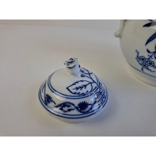 Vintage Czech Blue Onion Porcelain Cibulák Teapot from Dubí, 1970s For Sale - Image 4 of 18