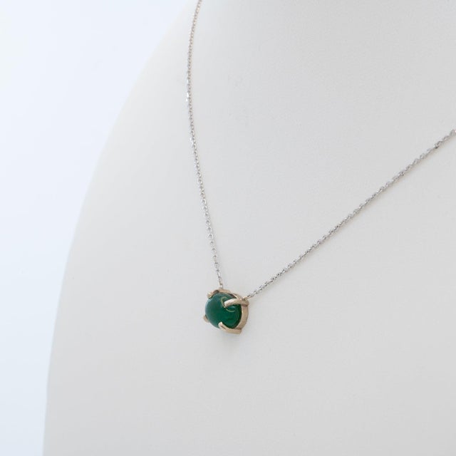 2020s 1.2Ct Zambian Emerald Pendant With Attached Chain in Solid 14k Gold, Oval 8x6mm For Sale - Image 5 of 8