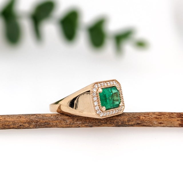 Metal Gia Certified Colombian Emerald Cut Emerald Ring with Earth Mined Diamonds in Solid 14k Yellow Gold Size 6.75 For Sale - Image 7 of 9