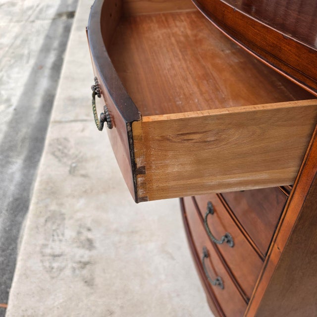 Vintage Century Furniture Georgian Bowfront Chest of Drawers For Sale - Image 10 of 14