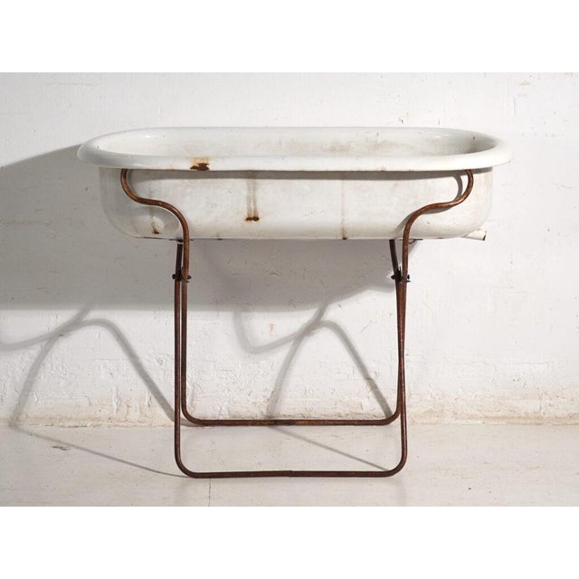 Mid 20th Century Bathtub in Enamelled Iron Central Europe, 1950 For Sale - Image 5 of 12