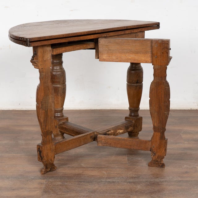 Early 19th Century Oak Round Drop Leaf Gate Leg Table Console For Sale - Image 14 of 14