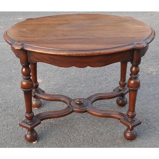Early 20th Century Early 20th Century William and Mary Style Walnut Oval Side Table For Sale - Image 5 of 8