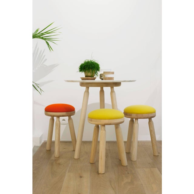 Ninna Round Table in Ash with Marble Top by Carlo Contin for Adentro For Sale - Image 10 of 11