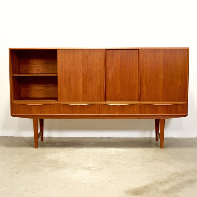 1950s Sejling Skabe Tall Sideboard / Highboard Designed by e.w. Bach For Sale - Image 5 of 17