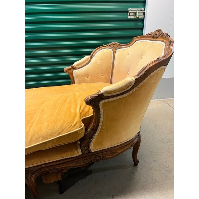 French Antique French Louis XV Chaise Lounge For Sale - Image 3 of 7
