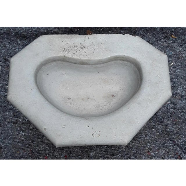 Bird Bath in White Marble with Iron Wall Anchor, 1900s, in Good conditions. Designed 1890 to 1919