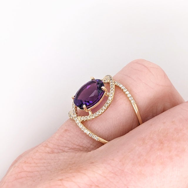 Modern Amethyst Split Shank Ring with Natural Diamond Accents in Solid 14k Yellow Gold For Sale - Image 3 of 9