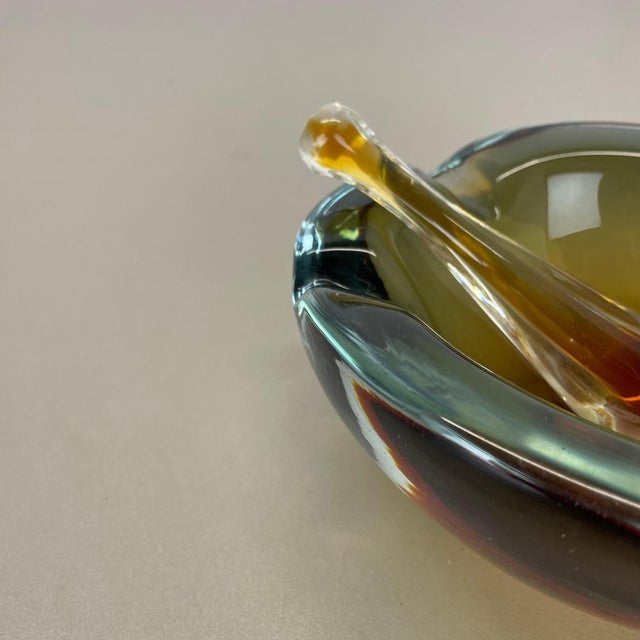 1970s Large Murano Glass Shell Bowl, Italy, 1970s For Sale - Image 5 of 18