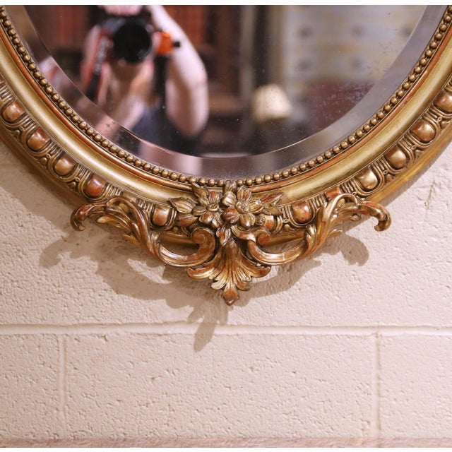 19th Century French Louis XV Giltwood Oval Wall Mirror With Beveled Glass For Sale In Dallas - Image 6 of 7