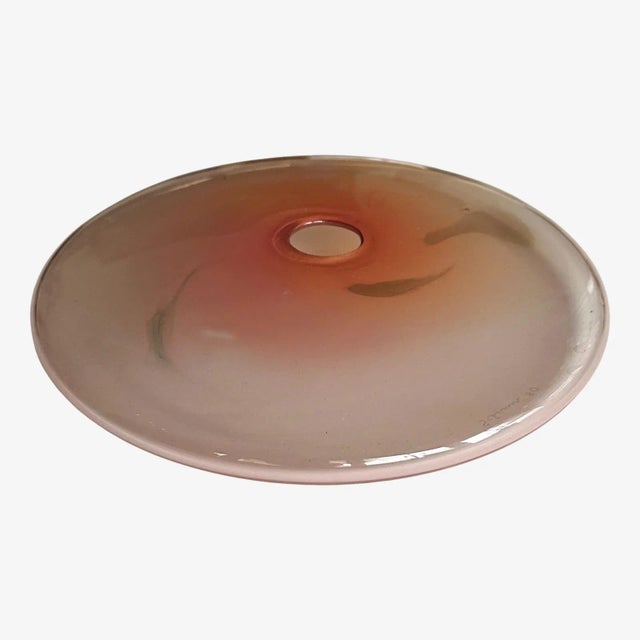 Michael Scheiner (American, B. 1956) - Vintage Hand Blown Abstract Pink Glass Disk, Signed (1980) For Sale - Image 4 of 6
