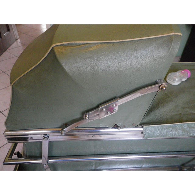 Flandria Pram in Chromed Metal and Almond Green Imitation Leather, Belgium, 1960s For Sale - Image 12 of 18
