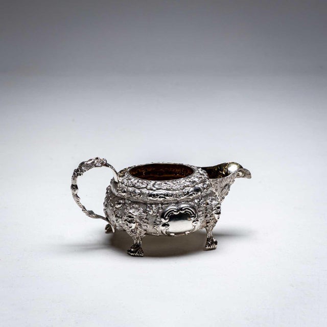 Metal Silver Chrysanthemum Coffee Service by William Hunter, London, 1841, Set of 5 For Sale - Image 7 of 15