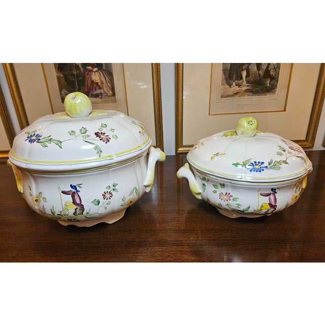 1970s French Hand Painted French Longchamp Moustiers Faience Casseroles - a Pair For Sale In Charlotte - Image 6 of 18