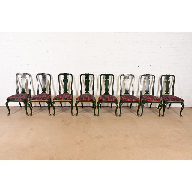 Chinoiserie Kindel Furniture Chinoiserie Queen Anne Green Lacquered and Gold Gilt Dining Chairs, Set of Eight For Sale - Image 3 of 12