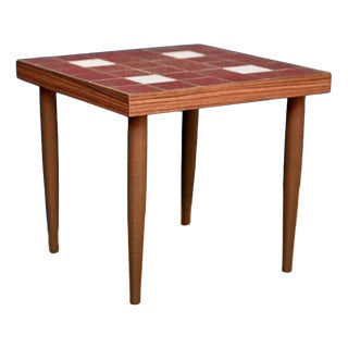 Vintage Side Table in Red and White Ceramic Top, 1960s For Sale