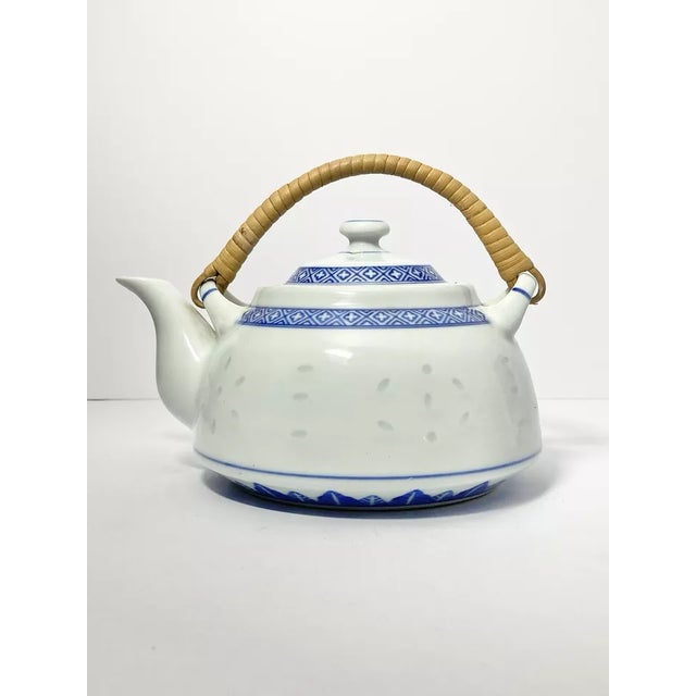 1970s Tienshan “Rice Flower” 42-Piece Porcelain Dinnerware Set For Sale - Image 9 of 12