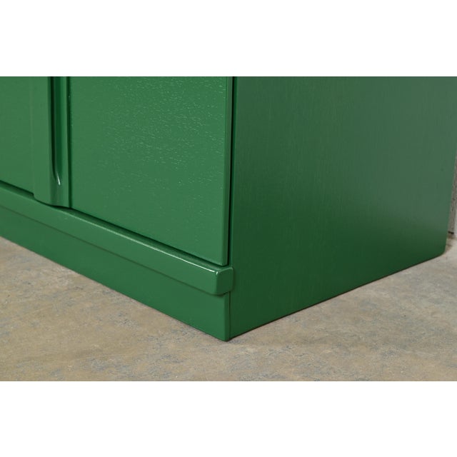 Donald Deskey Style Art Deco Green Lacquered Six-Drawer Double Dresser, Newly Refinished For Sale - Image 10 of 14