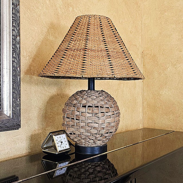 Vintage Natural Rattan Woven Table Lamp With Matching Basket Weave Shade For Sale - Image 16 of 18