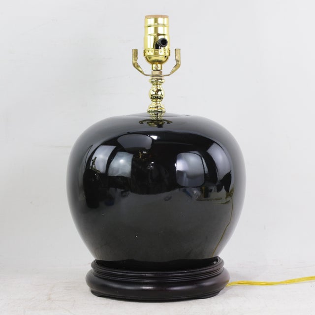Early 20th Century A Pair Early 20th Century Black Monochrome Porcelain Watermelon Jar Table Lamps on Carved Wood Bases For Sale - Image 5 of 15