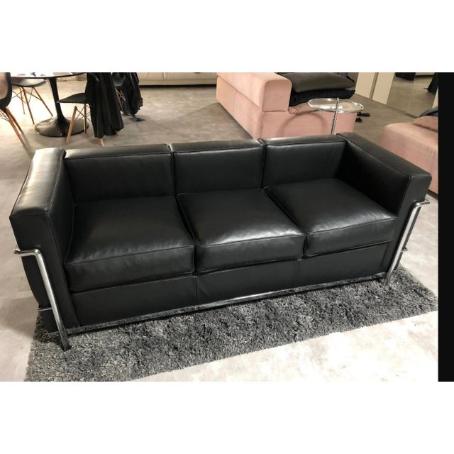 Early 21st Century LC2 Sofa Le Corbusier for Cassina, 2010s For Sale - Image 5 of 10