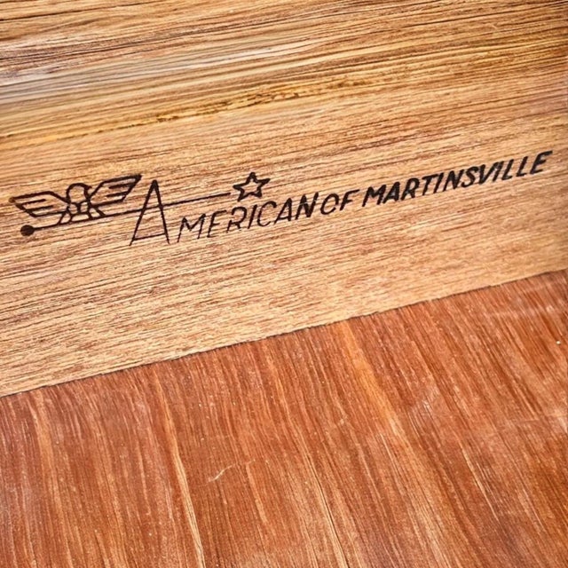 Asian 1970s American of Martinsville Burl Ming Style Side Table / Box on Stand For Sale - Image 3 of 5