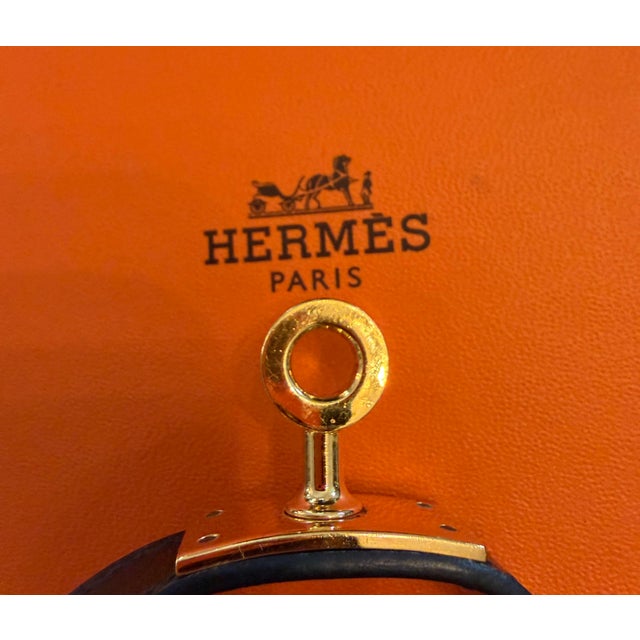 Hermès Kelly Double Tour Bracelet in Black Leather With Gold-Plated Hardware For Sale - Image 12 of 12
