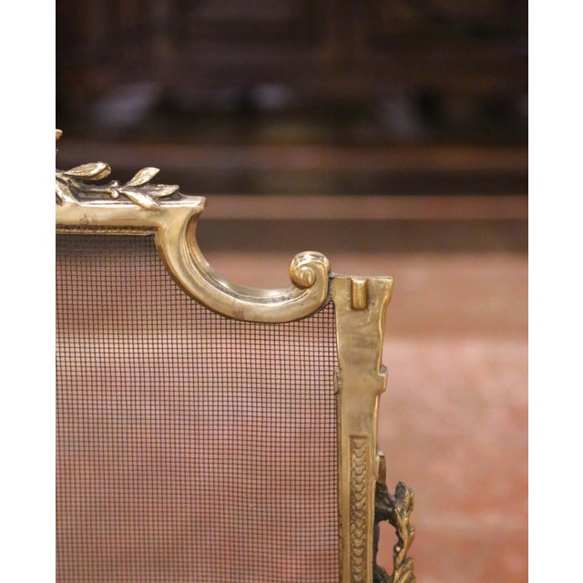 Mid-Century French Louis XVI Brass Fireplace Screen With Mesh Panel For Sale - Image 9 of 12
