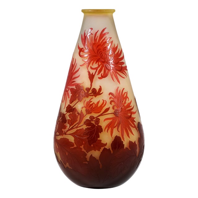 Large Art Nouveau Dahlias Cameo Vase by Emile Gallé, Nancy, France, 1910s For Sale