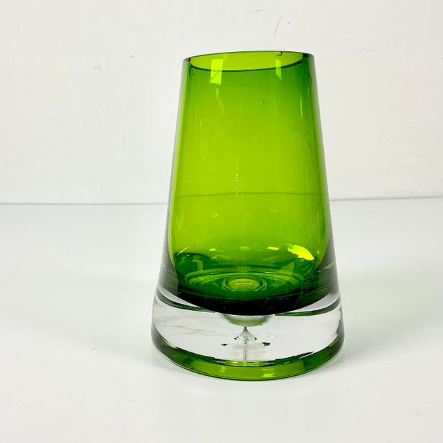 1970s Vintage Polish Boho Chic Hollywood Regency Hand Blown Glass Vase. For Sale - Image 9 of 15