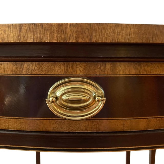Late 20th Century Pair of Fine Hepplewhite Style Pembroke Mahogany Inlaid Tables by Councill Craftsman For Sale - Image 9 of 17