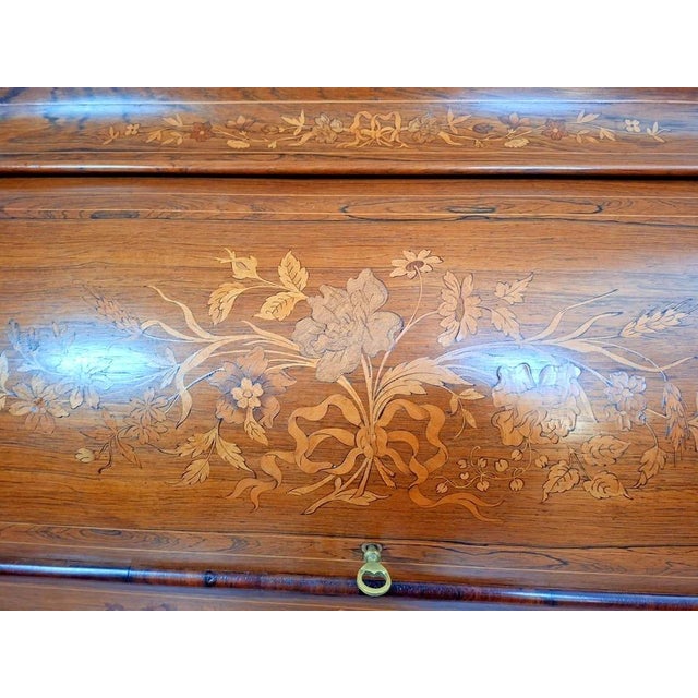 Louis XV Cylinder Desk in Marquetry and Gilt Bronze For Sale - Image 3 of 10