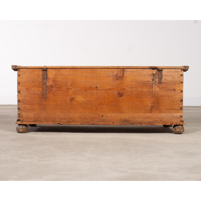 18th Century Dutch Baroque Style Pine Mule Blanket Chest For Sale - Image 18 of 18