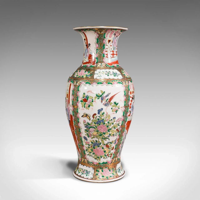 1940s Vintage Chinese Ceramic Decorative Famille Rose Vase For Sale - Image 4 of 13