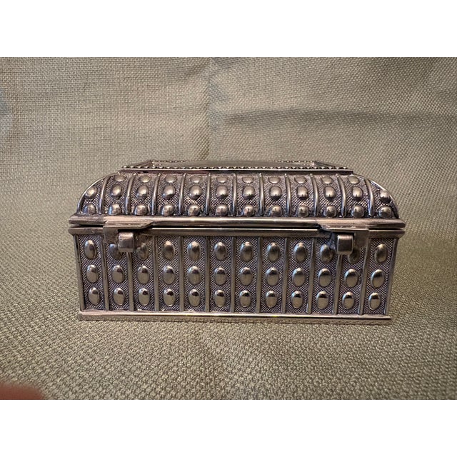 Early 21st Century Silver Plated Decorative Jewelry Box With Felt Interior and Engraved Usd Hs - Legacy Club - 2003 For Sale - Image 5 of 7