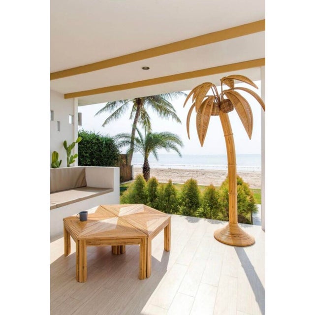 Amazing « coconut tree »/ « palm tree » floor lamp with lights in the coconuts. Palms are adjustable and come off for...