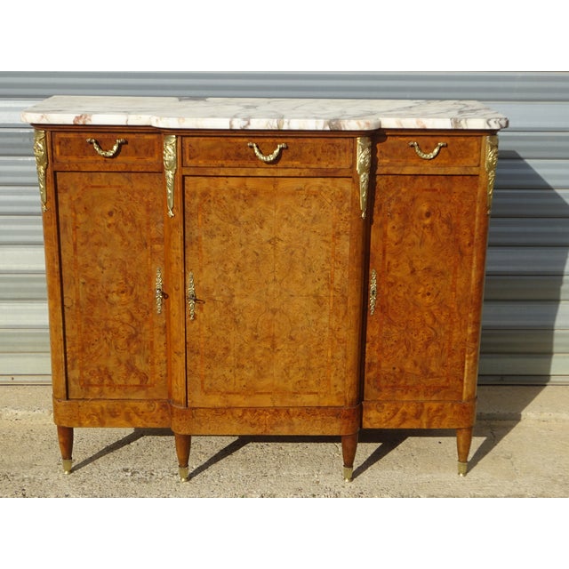 Louis XVI Style Buffet in Burr Walnut with Gilt Bronze Mounts, 1800s For Sale - Image 16 of 18